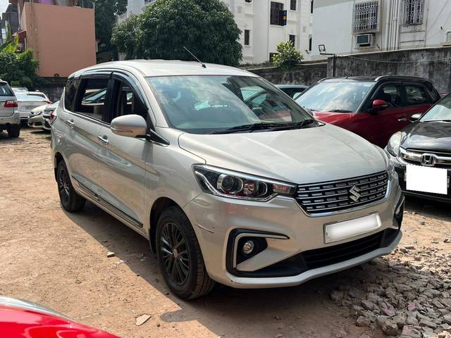 https://images10.gaadi.com/usedcar_image/3662502/original/processed_img2910869__used_car_2910869_1699445454.jpg?imwidth=6400
