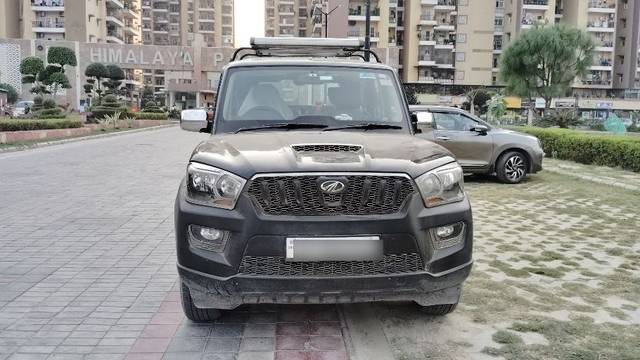 https://images10.gaadi.com/usedcar_image/3662545/original/01__VCC_1812721_94_1698839153.jpg?imwidth=6400