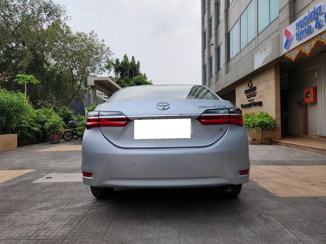 https://images10.gaadi.com/usedcar_image/3662556/original/processed_img2910904__used_car_2910904_1699446783.jpg?imwidth=6401