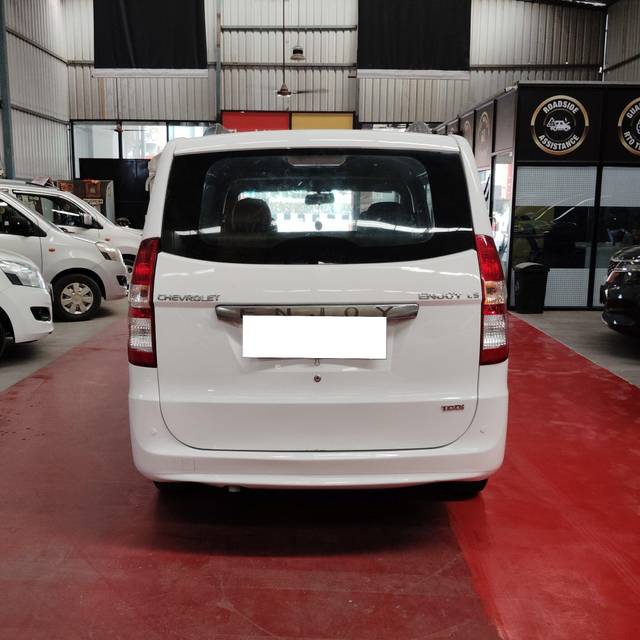 https://images10.gaadi.com/usedcar_image/3662639/original/processed_img2910950__used_car_2910950_1699599450.jpg?imwidth=6402