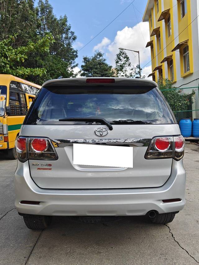 https://images10.gaadi.com/usedcar_image/3662767/original/processed_img2911018__used_car_2911018_1699453167.jpg?imwidth=6402