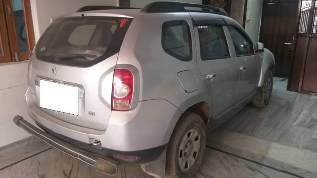 https://images10.gaadi.com/usedcar_image/3663102/original/processed_4b489cba-5b05-4369-802e-86548db6632b.jpg?imwidth=6402