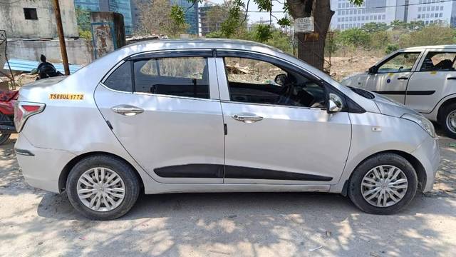 https://images10.gaadi.com/usedcar_image/3663154/original/processed_dee5a85a-2e1a-4431-9741-a43780fd5feb.jpg?imwidth=6402