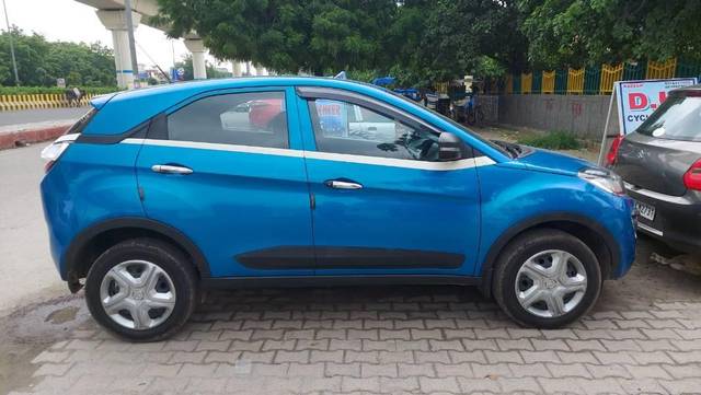 https://images10.gaadi.com/usedcar_image/3663164/original/processed_d8acb4bd-c769-4c15-89dc-8f0ddae4663c.jpg?imwidth=6402