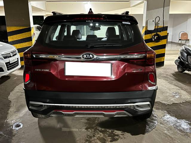 https://images10.gaadi.com/usedcar_image/3663274/original/processed_06033664-611f-4b83-8275-15c0ae6dedc9.jpeg?imwidth=6402