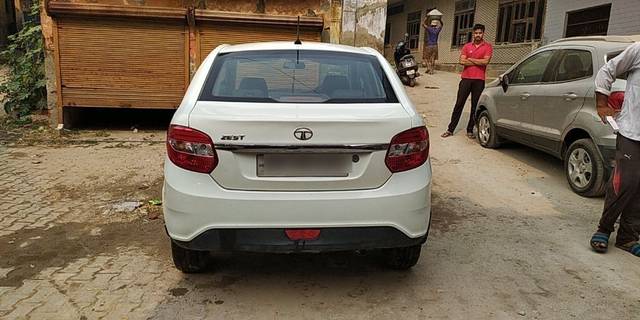 https://images10.gaadi.com/usedcar_image/3663388/original/02__VCC_1812815_96_1698902186.jpg?imwidth=6402