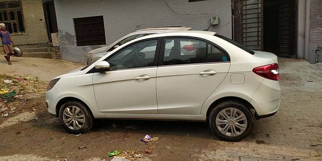 https://images10.gaadi.com/usedcar_image/3663388/original/02__VCC_IMG_1698900735762_1812815_95_1698900946.jpg?imwidth=6401