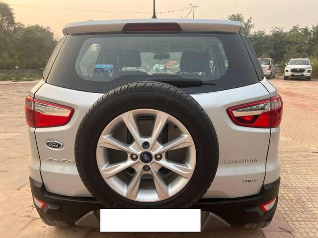 https://images10.gaadi.com/usedcar_image/3663446/original/processed_img2911185__used_car_2911185_1699510025.jpg?imwidth=6402