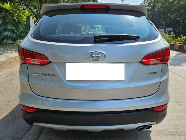 https://images10.gaadi.com/usedcar_image/3663463/original/processed_img2911195__used_car_2911195_1699510363.jpg?imwidth=6402