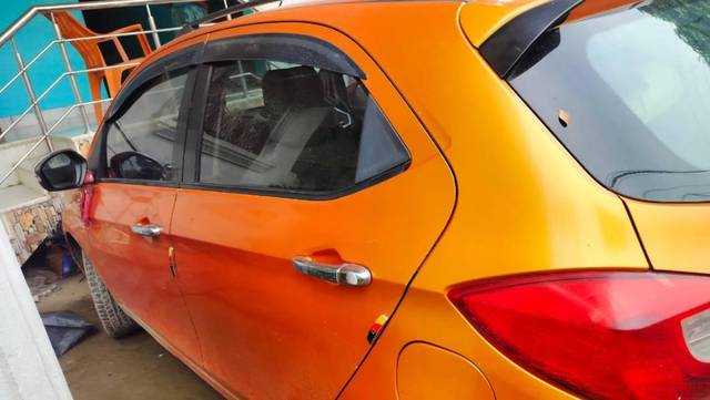 https://images10.gaadi.com/usedcar_image/3663483/original/processed_1d46a817-91c4-40bc-b966-2762eeea6dcd.jpg?imwidth=6400