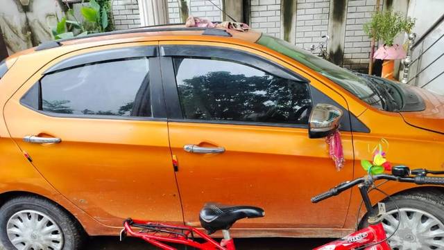 https://images10.gaadi.com/usedcar_image/3663483/original/processed_6b9ab23c-83d8-4f22-9ed4-887d20e3463f.jpg?imwidth=6402