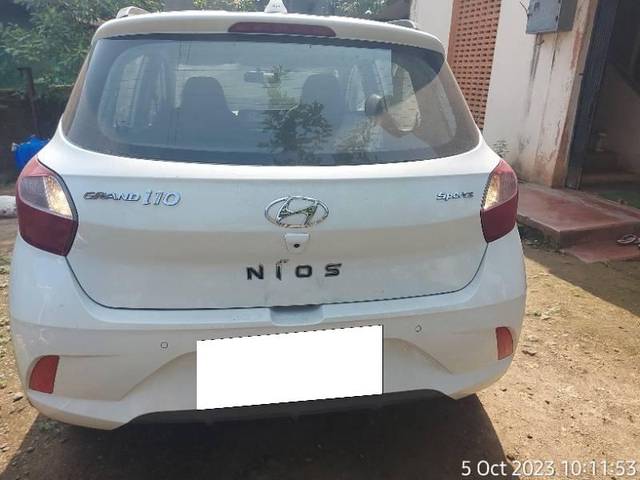 https://images10.gaadi.com/usedcar_image/3663685/original/processed_e55a294e-3cd9-4078-a14b-dcbe643a930d.jpg?imwidth=6402