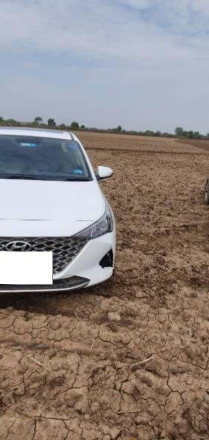 Hyundai Verna SX Hyundai Verna SX