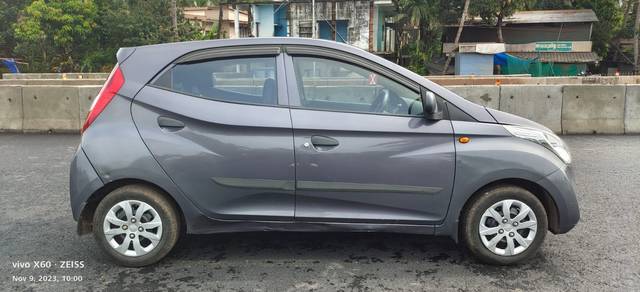 https://images10.gaadi.com/usedcar_image/3663753/original/593395__right_side_view-20231109130051.jpeg?imwidth=6400