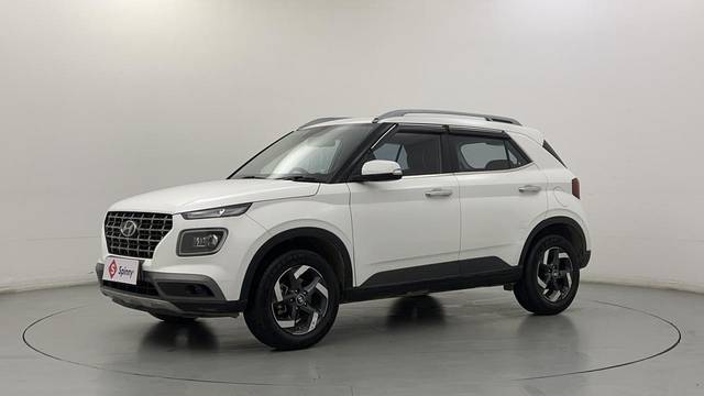 https://images10.gaadi.com/usedcar_image/3663768/original/dgUrYFzGTTSQOhM3Q60pXw__file.JPG?imwidth=6400