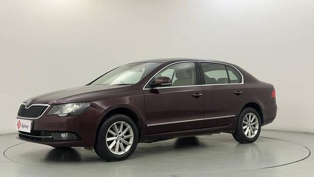https://images10.gaadi.com/usedcar_image/3663889/original/YLr1kTg2QU6xOS15I2vBFQ__file.JPG?imwidth=6400