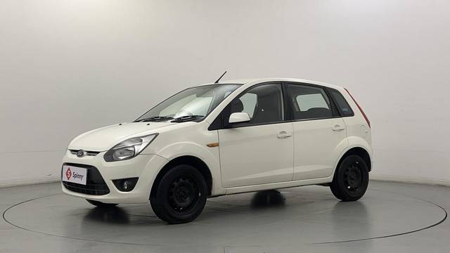https://images10.gaadi.com/usedcar_image/3663903/original/EMKnBhimSt6LT2aZeAtDTg__file.JPG?imwidth=6400