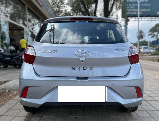 https://images10.gaadi.com/usedcar_image/3664075/original/processed_img2911674__used_car_2911674_1699517283.jpg?imwidth=6402