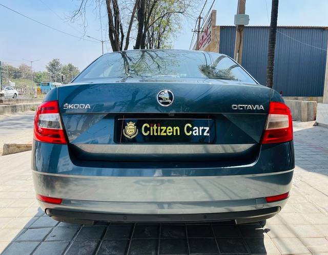 https://images10.gaadi.com/usedcar_image/3664084/original/processed_img2911680__used_car_2911680_1699517536.jpg?imwidth=6401