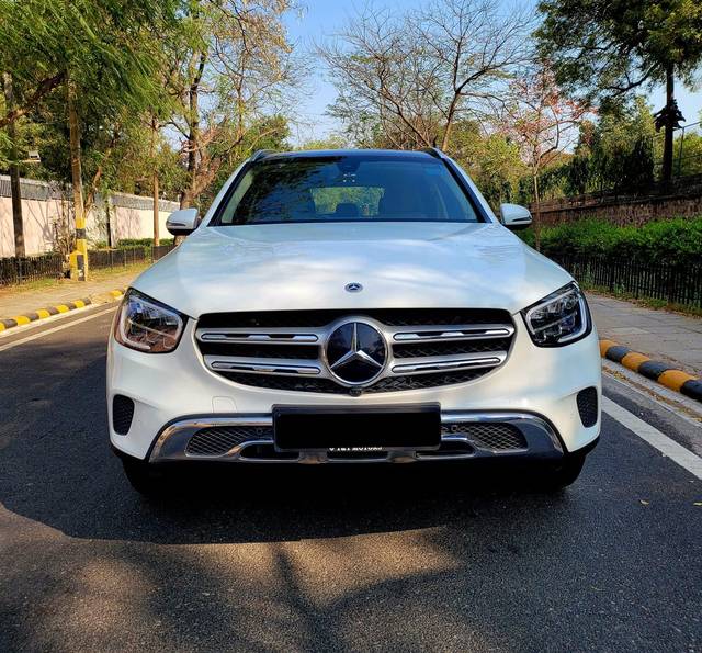 https://images10.gaadi.com/usedcar_image/3664094/original/processed_img2911685__used_car_2911685_1699517945.jpg?imwidth=6402