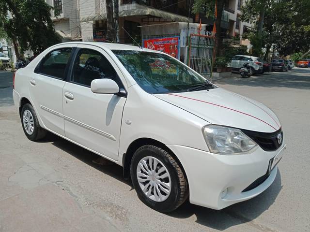 https://images10.gaadi.com/usedcar_image/3664106/original/processed_img2911692__used_car_2911692_1699518395.jpg?imwidth=6400