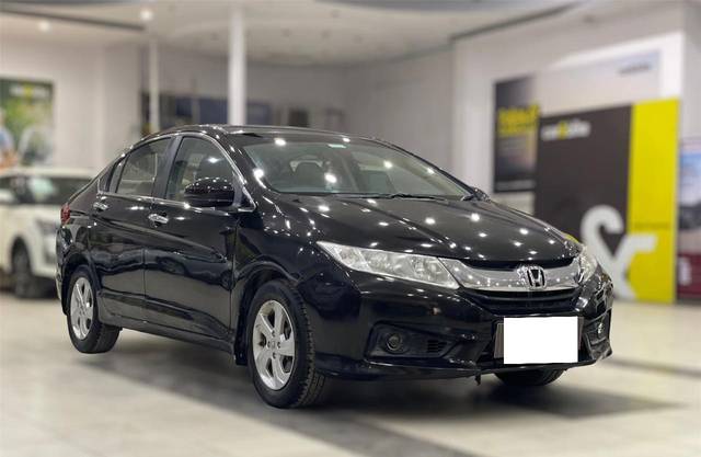 https://images10.gaadi.com/usedcar_image/3664133/original/processed_img2911711__used_car_2911711_1699518936.jpg?imwidth=6400