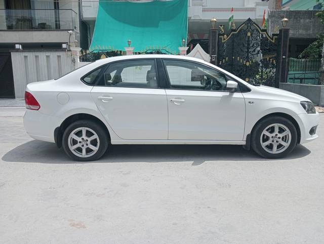 https://images10.gaadi.com/usedcar_image/3664149/original/processed_img2911720__used_car_2911720_1699519587.jpg?imwidth=6401
