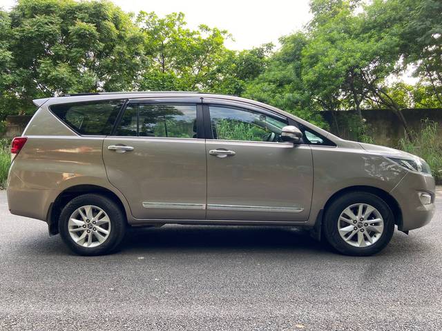 https://images10.gaadi.com/usedcar_image/3664182/original/img2911733__used_car_2911733_1699520762.jpg?imwidth=6401