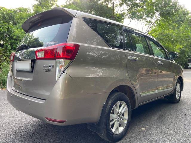 https://images10.gaadi.com/usedcar_image/3664182/original/processed_img2911733__used_car_2911733_1699520765.jpg?imwidth=6402