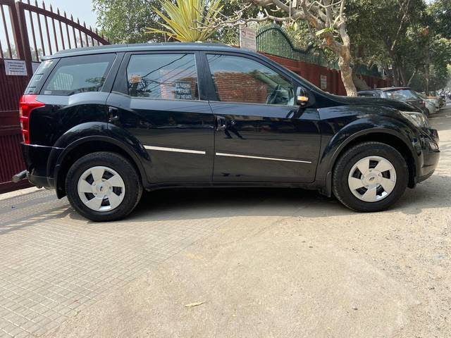 https://images10.gaadi.com/usedcar_image/3664211/original/processed_img2911750__used_car_2911750_1699521616.jpg?imwidth=6402