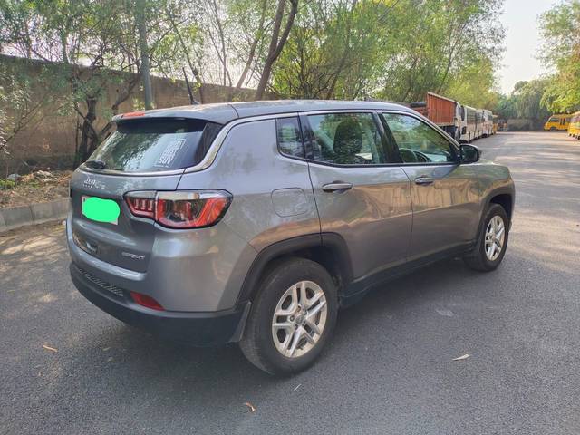 https://images10.gaadi.com/usedcar_image/3664218/original/processed_img2911751__used_car_2911751_1699521895.jpg?imwidth=6402