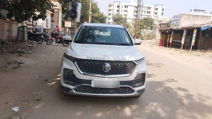 MG Hector Hybrid Sharp MT MG Hector Hybrid Sharp MT