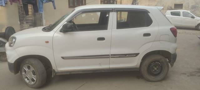 https://images10.gaadi.com/usedcar_image/3664238/original/02__VCC_IMG_1698912773354_1812924_95_1698912795.jpg?imwidth=6401