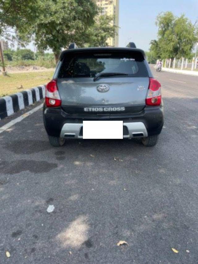 https://images10.gaadi.com/usedcar_image/3664274/original/processed_054bd526-dd09-4c9f-931f-2d2b479e0734.jpeg?imwidth=6402