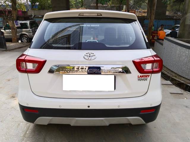 https://images10.gaadi.com/usedcar_image/3664276/original/processed_img2911785__used_car_2911785_1699523218.jpg?imwidth=6402