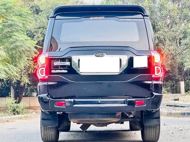 https://images10.gaadi.com/usedcar_image/3664340/original/processed_img2911819__used_car_2911819_1699525209.jpg?imwidth=6401