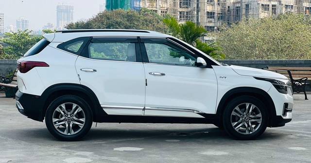 https://images10.gaadi.com/usedcar_image/3664347/original/processed_img2911824__used_car_2911824_1699525504.jpg?imwidth=6401