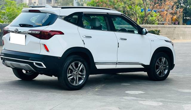 https://images10.gaadi.com/usedcar_image/3664347/original/processed_img2911824__used_car_2911824_1699525507.jpg?imwidth=6402