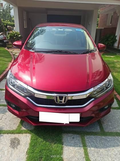 Honda City i-VTEC CVT V Honda City i-VTEC CVT V
