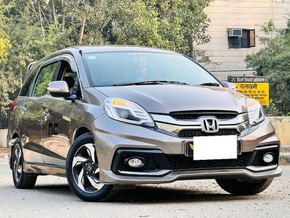 Honda Mobilio RS i-DTEC Honda Mobilio RS i-DTEC