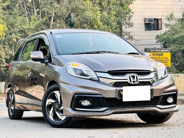 https://images10.gaadi.com/usedcar_image/3664400/original/processed_img2911858__used_car_2911858_1699526961.jpg?imwidth=6400