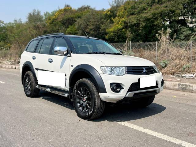 https://images10.gaadi.com/usedcar_image/3664409/original/processed_img2911863__usedcar_whatsappimage2023_06_02at133934_1401699526847_1699526972.jpeg?imwidth=6400