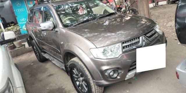 https://images10.gaadi.com/usedcar_image/3664411/original/processed_03__VCC_IMG_1704267554521_1843455_24_1704268614.jpg?imwidth=6400