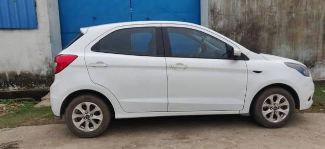 https://images10.gaadi.com/usedcar_image/3664446/original/processed_07ee128a-3ee0-46b4-a5b3-d4d52ce3ae10.jpg?imwidth=6401