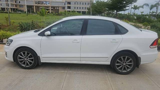 https://images10.gaadi.com/usedcar_image/3664471/original/processed_processed_32375a0e-f398-4f7c-8304-c48b58733407.jpeg?imwidth=6400