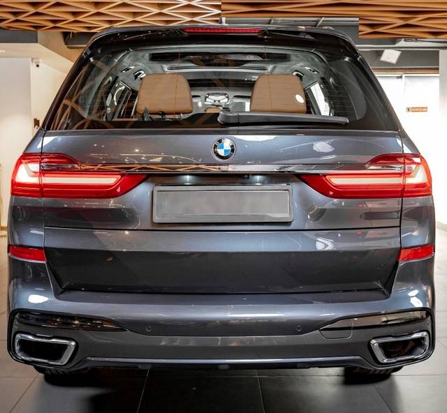 https://images10.gaadi.com/usedcar_image/3664519/original/img2911923__usedcar_def4df32_cc2a_4f12_923c_37de73b08dac_117901699530355_1699530416.jpg?imwidth=6402