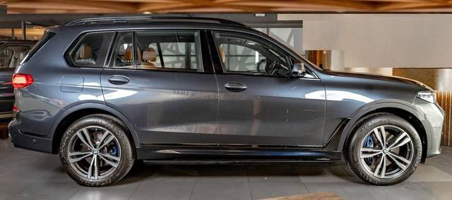 https://images10.gaadi.com/usedcar_image/3664519/original/processed_img2911923__usedcar_876c63fc_7c61_4888_a2e3_067b39942f69_117901699530355_1699530401.jpg?imwidth=6401
