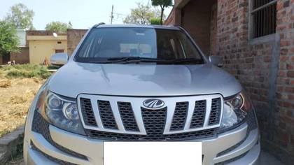 Mahindra XUV500 W8 AWD Mahindra XUV500 W8 AWD