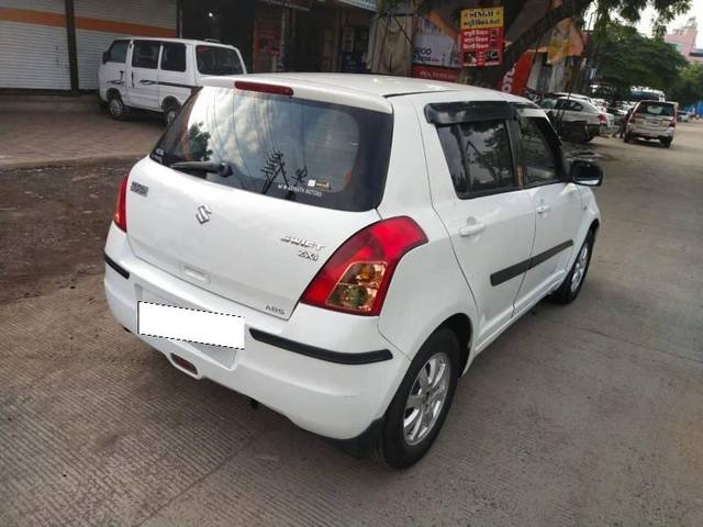 https://images10.gaadi.com/usedcar_image/3664759/original/processed_55cee2f5-6258-4336-b8e1-35487e90eb62.jpg?imwidth=6401