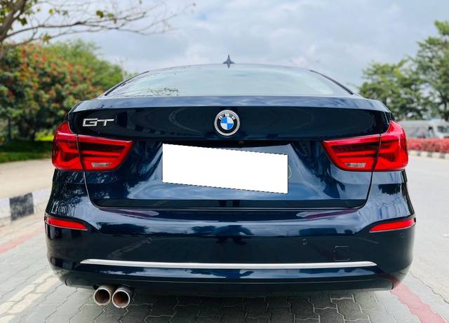 https://images10.gaadi.com/usedcar_image/3664770/original/processed_img2912060__used_car_2912060_1700897204.jpg?imwidth=6401